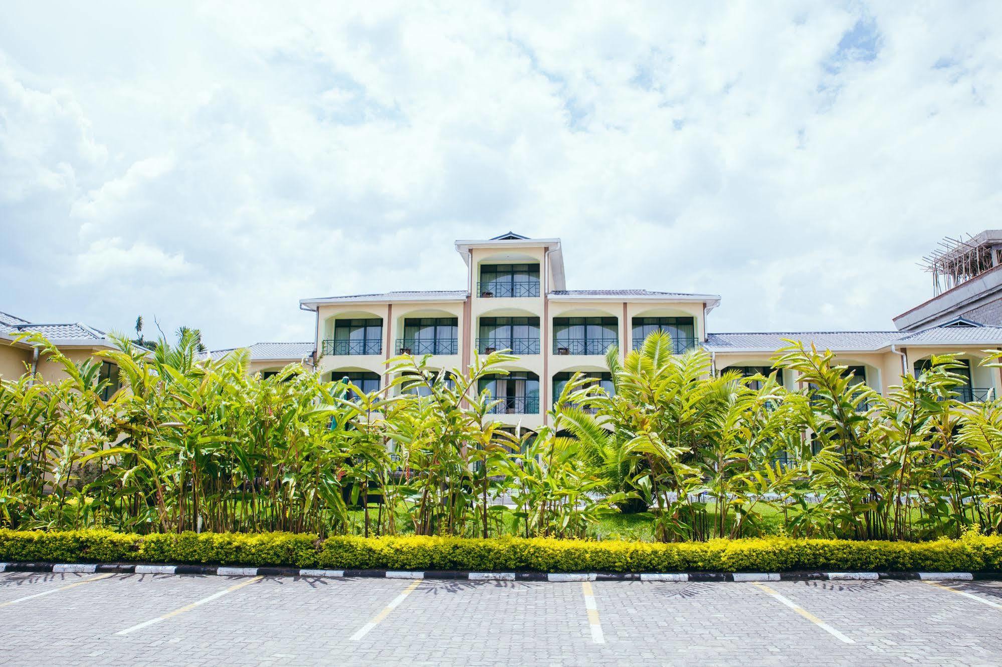 Gorillas Volcanoes Hotel Ruhengeri Exterior foto